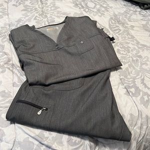 Adar Scrubs top ‘n bottom NWOT soft to the touch light weight